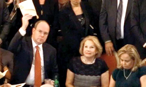 Prinţul Albert  de Monaco a cumpărat creaţia  designerului jpeg
