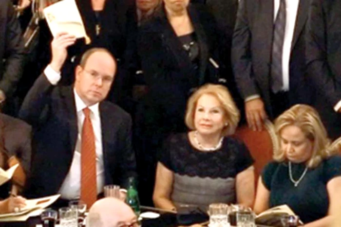 Prinţul Albert de Monaco a cumpărat creaţia designerului