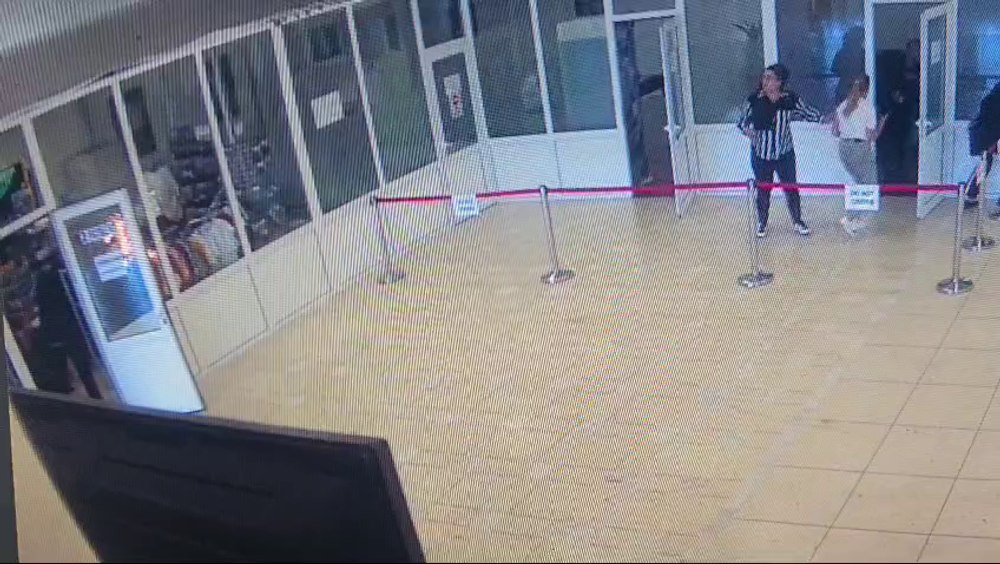 Cine este piromanul din Parlament, care a pus pe jar Poliția Română. Se întorsese recent din Italia  