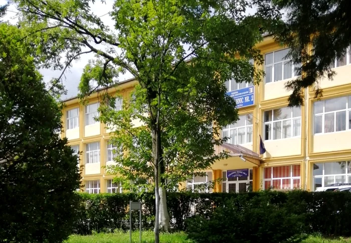 Fata urmează să fie prezentată procurorilor cu propunere de arestare preventivă. FOTO: Facebook