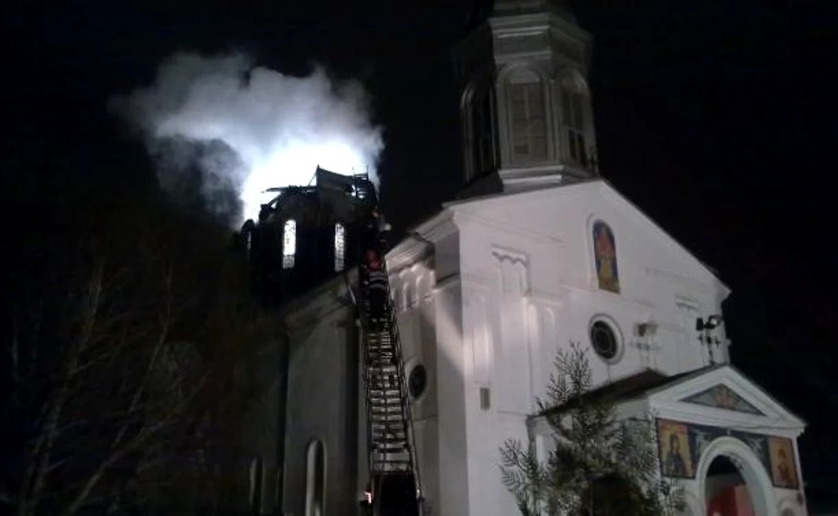 
    Incendiu la Biserica Sf. Pantelimon  