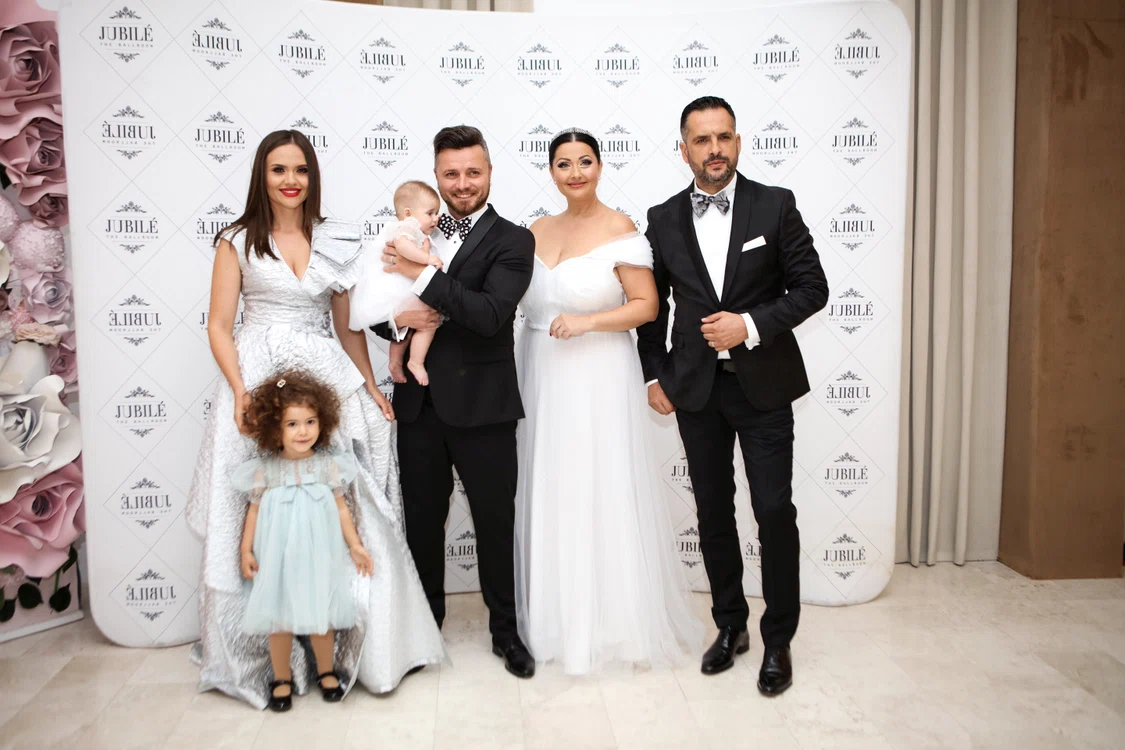 
    Cristina Șișcanu, Tavi Clonda, Gabriela Cristea și Mădălin Ionescu  