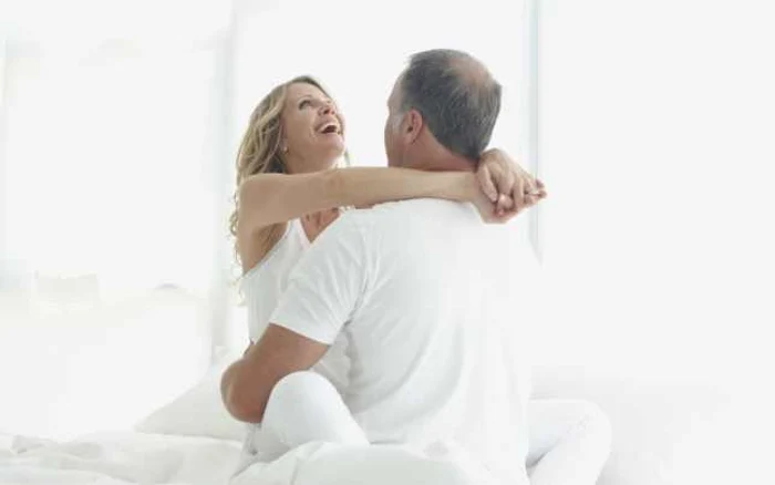 Sexul cu un bărbat mai mare FOTO sexualhealthmen.com