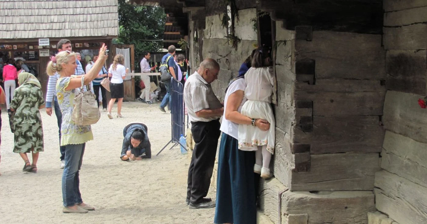 BOR susţine că ar exista agenţii de turism cu activităţi frauduloase care organizează pelerinaje religioase FOTO Adevărul