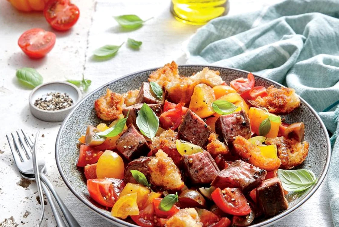 1 salata de rosii cu friptura si crutoane jpg jpeg
