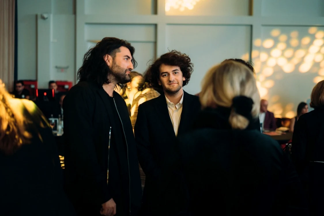 Smiley şi fratele său, Filip Maria, la gala „Eroii anului 2019“ organizată de revista Capital FOTO Talentivity