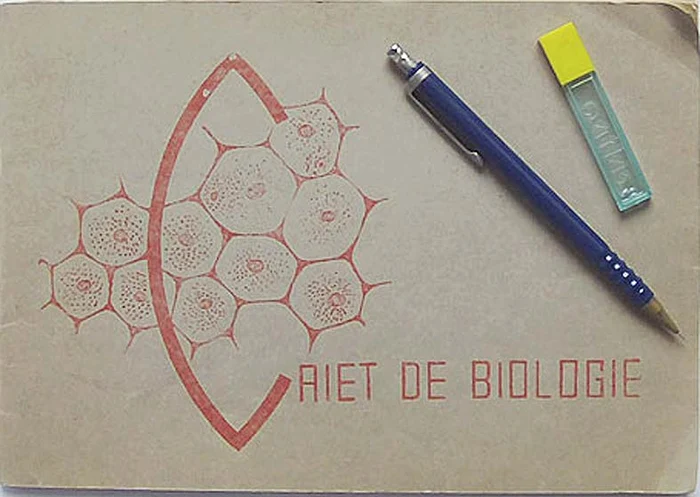 Clasicul caiet de biologie