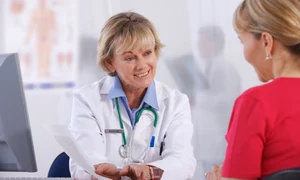 cabinet medic pacient discutie 11 10 2008 3 41 48 pm 4900x3259 jpeg