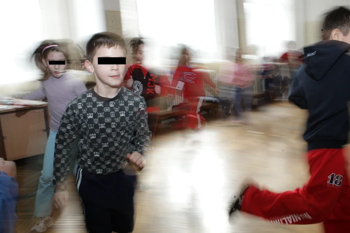 Dascălul e acuzat de comportament indecent la o oră de sport de la clasa a doua (foto: Arhivă Click!)