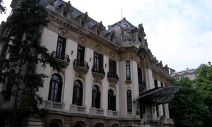 Muzeul Naţional "George Enescu" Magia nu există jpeg