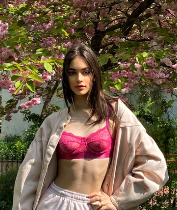 eva zaharescu2 png