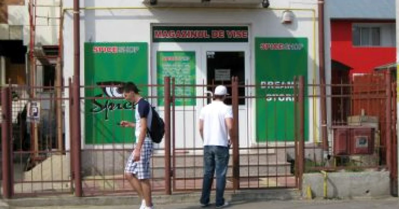 Piteşti: Drogurile uşoare l-au băgat în spital