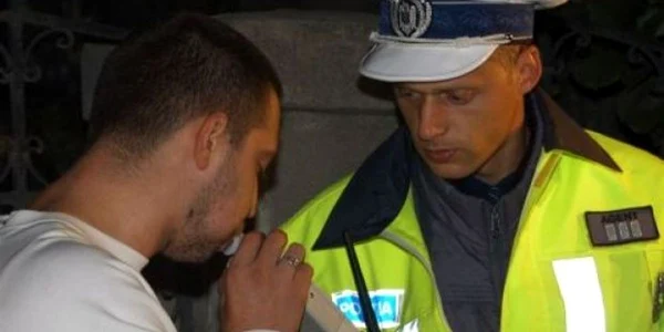 Bărbatul a fost testat cu aparatul etilotest