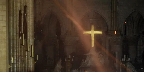 Catedrala Notre Dame după incendiu / FOTO Profimedia / 16 apr 2019