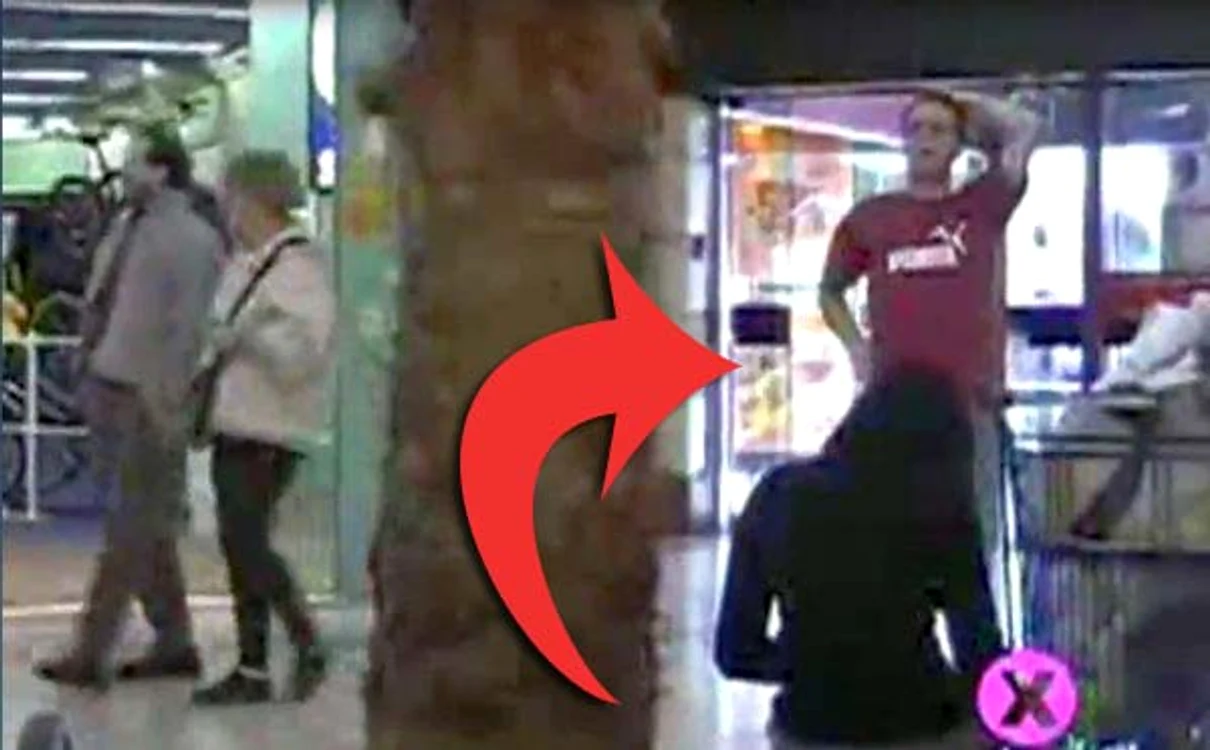 
    Sex oral în mall? Vedeţi în filmul de mai jos!  