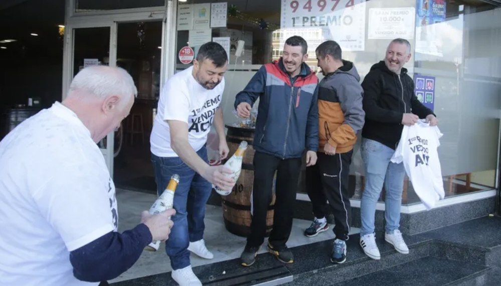 Român din Spania, muncitor în construcții, a câștigat o sumă uriașă la loteria de Anul Nou: „Pot să plec liniștit în România” VIDEO