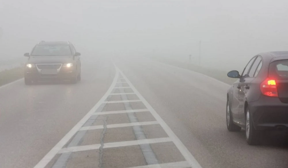 Cod galben de ceață în peste zece județe din țară, avertizează meteorologii