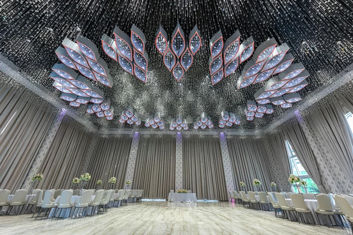 Așa arată sala de evenimente unde a avut loc petrecerea de nuntă a lui Dinu Maxer