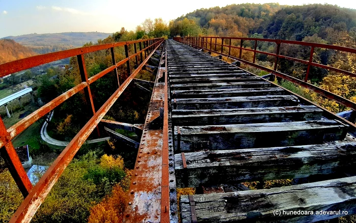 Viaduct de pe fosta cale ferată. Foto: Daniel Guță