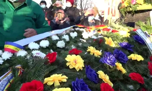 Benone Sinulescu, pe vremea când purta peruci jpeg