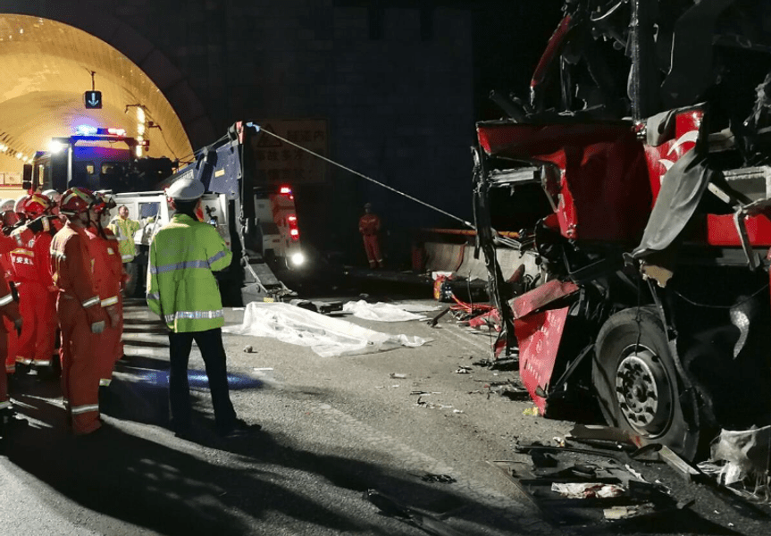 China: 27 de morţi într-un accident de autobuz