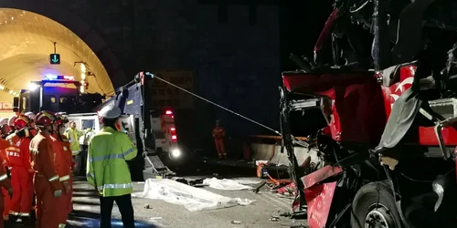Accident de autobuz in China FOTO Twitter