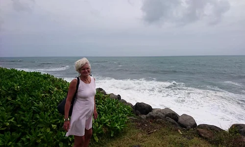 Monica Tatoiu in vacanta pe insula Reunion (4) jpeg