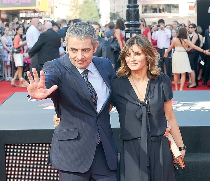 
    În 2015, se afişează  cu noua iubită chiar  dacă nu a divorţat  