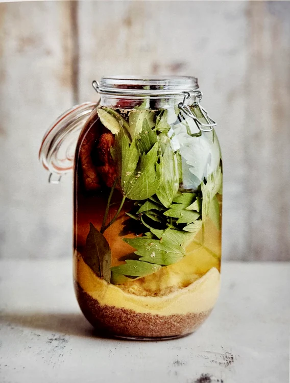 Borșul, magie la borcan. FOTO: arhiva personală