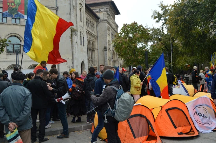 Unioniştii au stat o zi şi o noapte la Universitate