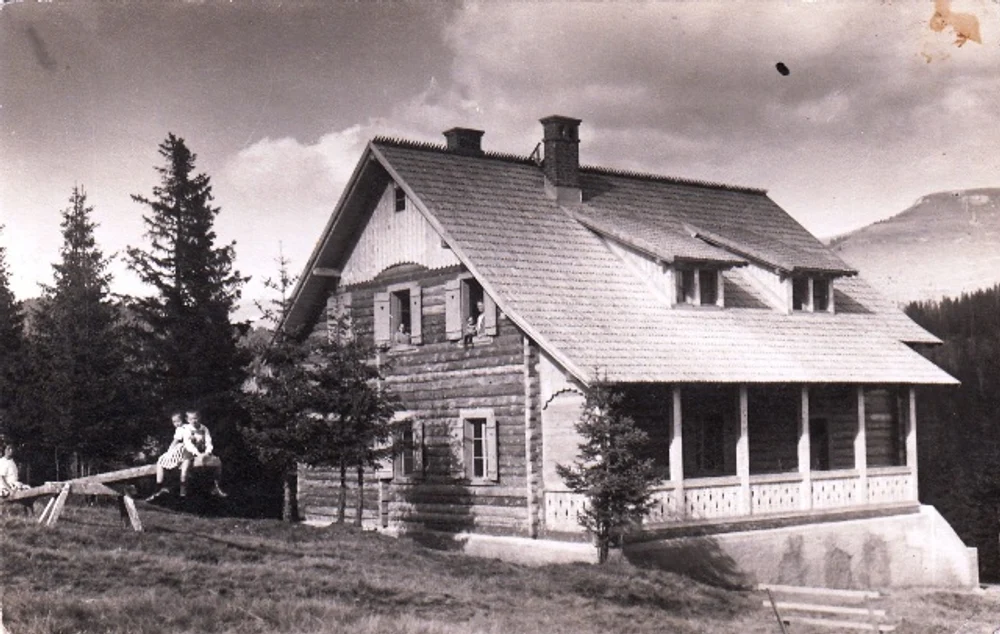 Pe potecile neștiute ale primelor cabane din munții României. Valea Prahovei, comparata cu Coasta de Azur în perioada interbelică