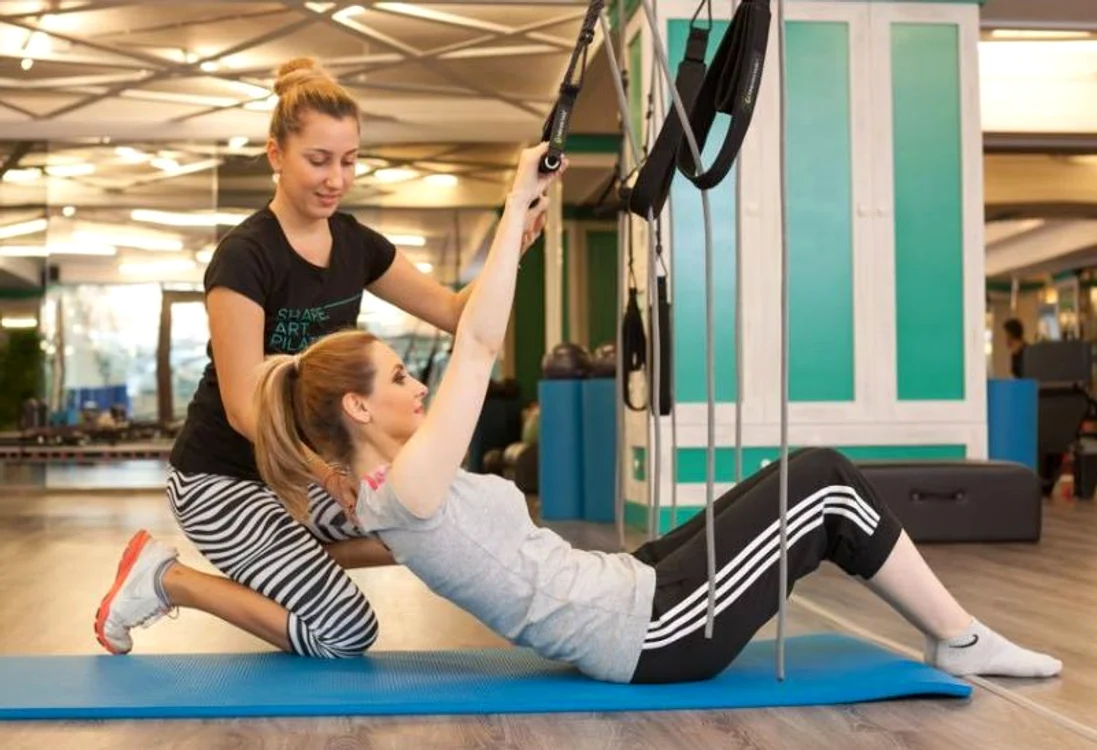 Alina se menţine în formă cu pilates