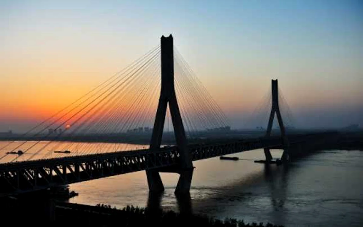 Wuhan Tianxingzhou Bridge