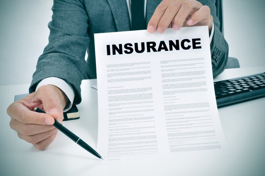 Ce rol au avut Euroins și City Insurance în prelungirea plafonării polițelor RCA