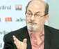 Salman Rushdie, aflat în vizită la redacţia ziarului „Adevărul“, în noiembrie 2009 