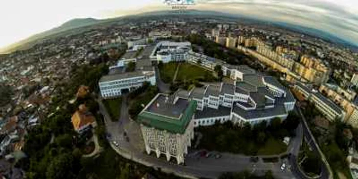 Copmplexul studenţesc de pe COlina Universităţii este în alertă FOTO Visit Braşov