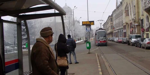 Panourile informative de pe tronsonul liniilor 1R şi 1N nu vor afişa orele în care tramvaiele vor ajunge în staţii