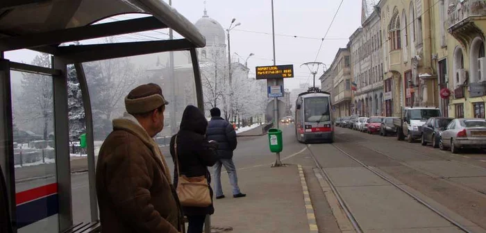 Panourile informative de pe tronsonul liniilor 1R şi 1N nu vor afişa orele în care tramvaiele vor ajunge în staţii