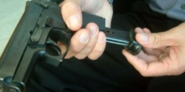 Doar arma de foc a calmat scandalagiii