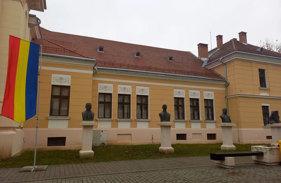 Busturile făuritorilor Unirii au fost ignorate FOTO Marinela Brumar/ Agerpres