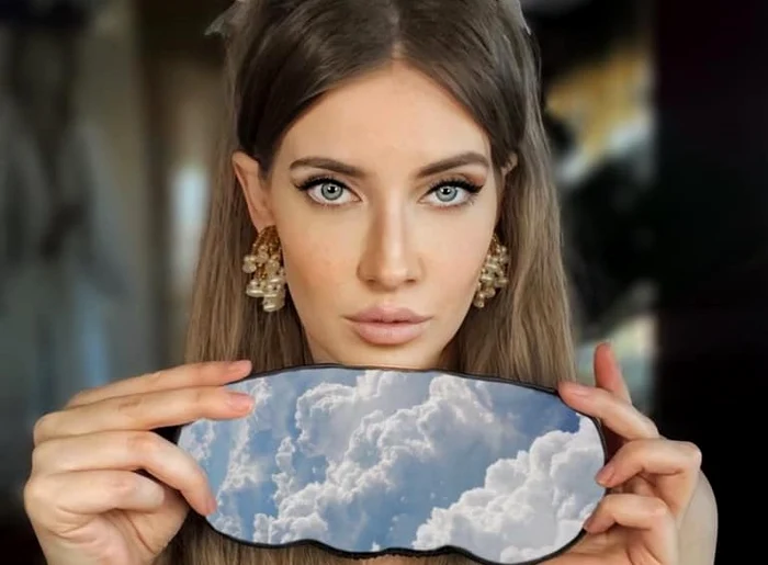 Iulia Albu are și ea un mesaj pozitiv: „V-am pregătit un cer senin pentru ziua asta mohorâtă”