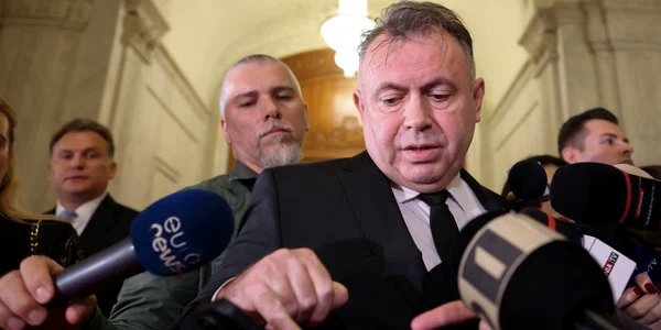 Deputatul Nelu Tătaru participă la ședința comisiei Juridice din Camera Deputaților în care se votează ridicarea imunității sale parlamentare  Foto Inquam Photos  George Calin (6) jpg