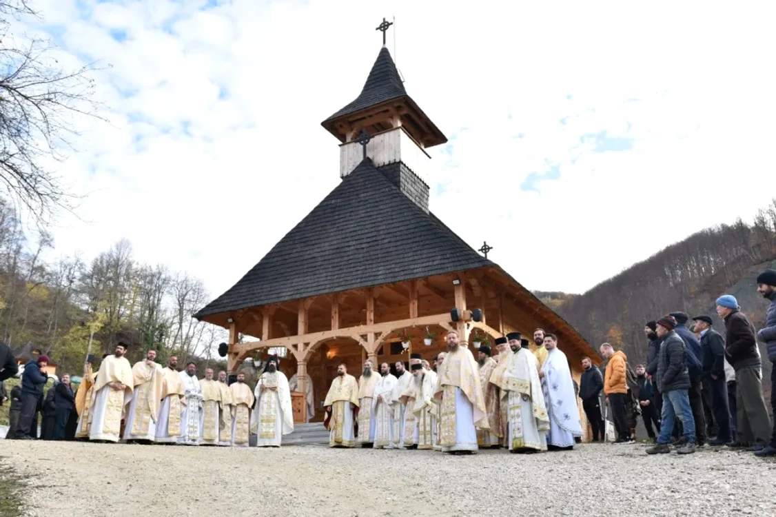 Biserica construită de Gigi Becali în Olănești