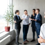 Barfa colegi birou munca FOTO Shutterstock jpg