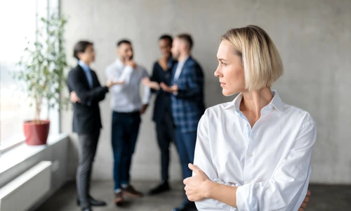 Barfa colegi birou munca FOTO Shutterstock jpg