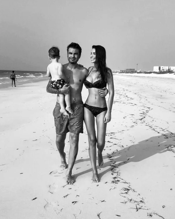 Sandra Adrian Mutu in Abu Dhabi Emiratele Arabe (15) sexy jpeg