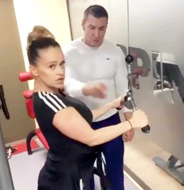 Tracţiunile la  cablu solicită  muşchii  abdominali