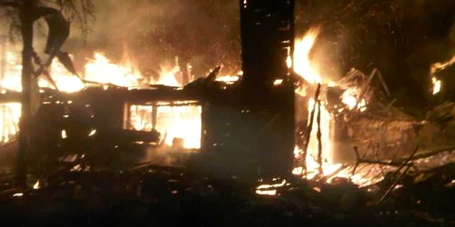 incendiu piatra fantanele  4