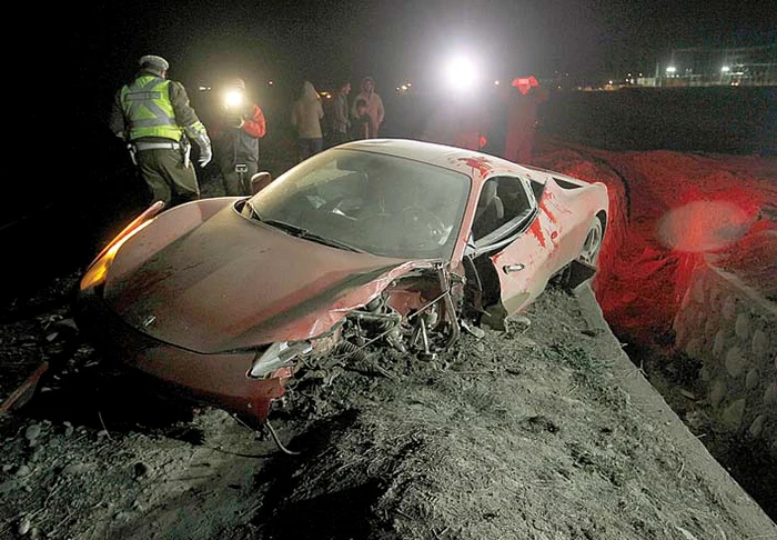 Aşa arăta  bolidul după ce l-a condus Vidal