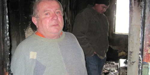 Ion Miculeanici a intrat în apartamentul devastat de flăcări